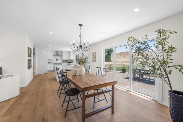 461 Morada Lane, Hollister CA: https://media.crmls.org/mediaz/0e3fcf7f-28ce-4e8d-9b0b-a24c66773828.jpg
