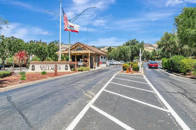 8377 Riesling Way, San Jose CA: https://media.crmls.org/mediaz/0e40e60d-e4f8-44eb-a145-4e9841003c10.jpg