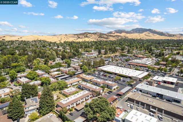 825 Oak Grove Rd, Concord CA: https://media.crmls.org/mediaz/0e41958e-145f-4f45-b31c-03f119178d8c.jpg