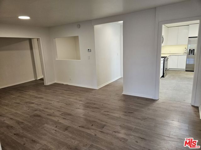 4531 VAN NUYS photo 7