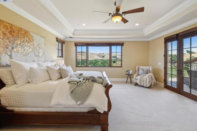 6340 Inspiration Ter, Pleasanton CA: https://media.crmls.org/mediaz/0e41c33b-e237-4245-baf0-adc98da35460.jpg