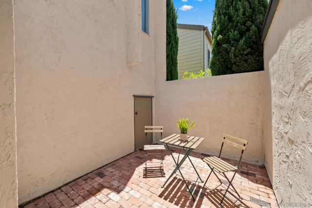 5751 Menorca Dr, San Diego CA: https://media.crmls.org/mediaz/0e424640-9548-4a84-8320-58c93e4ad22a.jpg