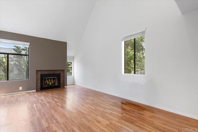 Detail Gallery Image 4 of 38 For 2224 River Run Dr #154,  San Diego,  CA 92108 - 2 Beds | 2 Baths