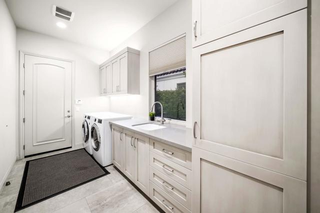 75757 Via Stia, Indian Wells CA: https://media.crmls.org/mediaz/0e434a20-1b6e-43f4-b274-99dd9555c2bb.jpg