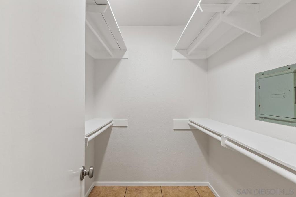 8308 Regents Rd - photo 3