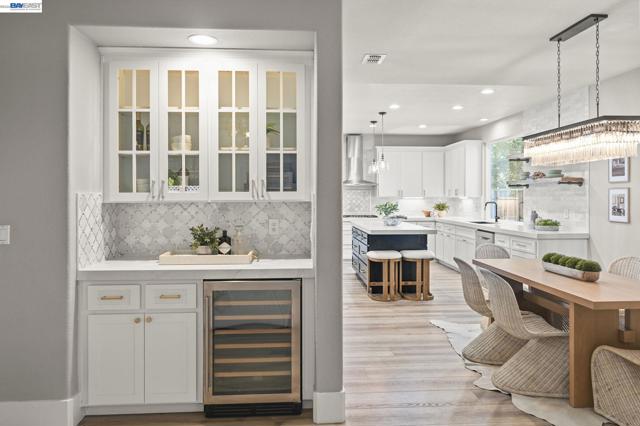 9 Cross Bridge Pl, Danville CA: https://media.crmls.org/mediaz/0e437cbe-c950-4697-955e-f0c0336b8c23.jpg