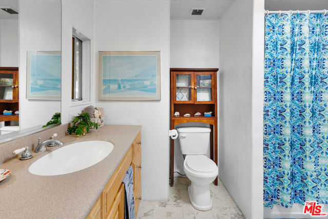 29500 Heathercliff, Malibu CA: https://media.crmls.org/mediaz/0e43d24d-57f2-4af7-beef-9f7ed95b7d18.jpg