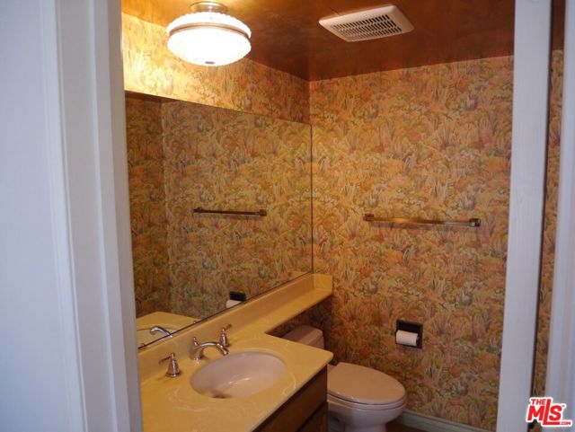 10827 MARIETTA Avenue, Culver City CA: https://media.crmls.org/mediaz/0e442b01-f5e1-421c-ad93-4d33aa876ad9.jpg