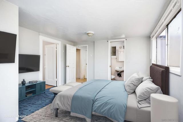 4276 35Th St, San Diego CA: https://media.crmls.org/mediaz/0e4526df-4f26-48a6-a387-66d435ccaabf.jpg