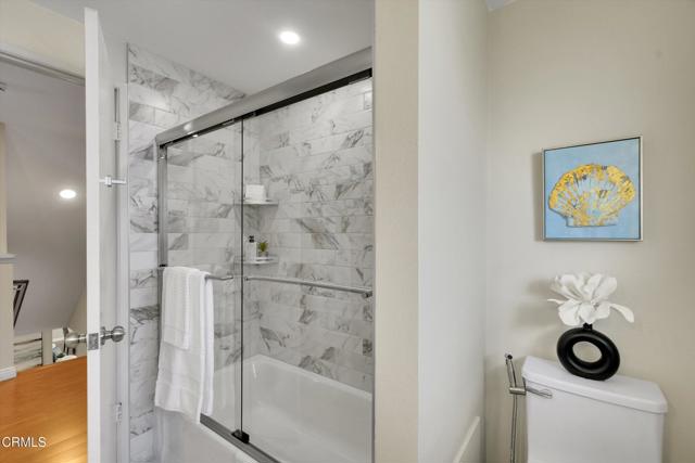 19015 Braemore Road, Porter Ranch CA: https://media.crmls.org/mediaz/0e454876-33f5-4f31-8224-8d80665f34eb.jpg