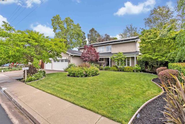 1632 Saint Norbert Dr, Danville CA: https://media.crmls.org/mediaz/0e45a524-8b2e-407d-9780-8f791225928a.jpg
