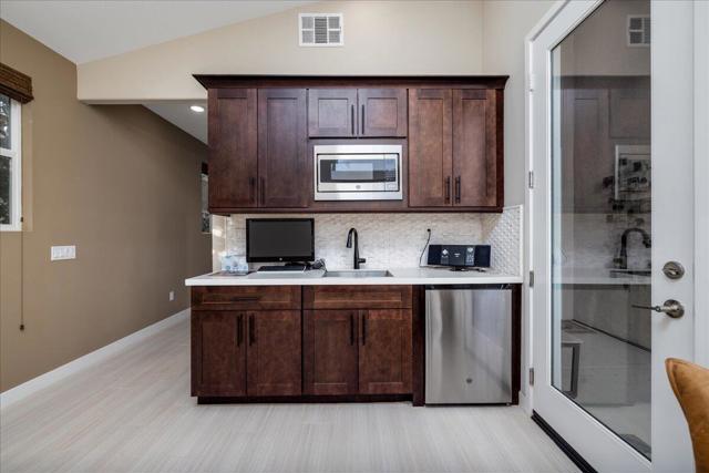 1514 Overpark Lane, Beaumont CA: https://media.crmls.org/mediaz/0e45d61b-bbe3-42f5-8196-28fcaa941ac3.jpg