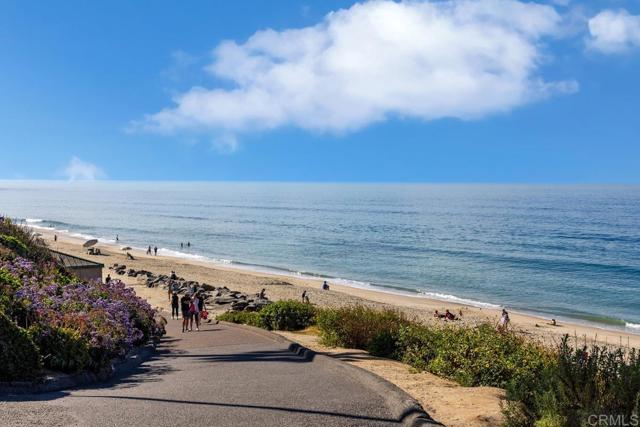 Detail Gallery Image 8 of 25 For 4942 Spirea Way, Carlsbad,  CA 92008 - 4 Beds | 3/1 Baths