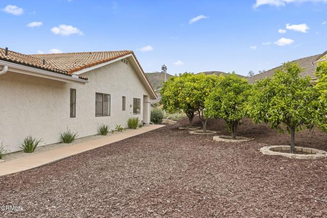 7024 Meadowview Court, Ventura CA: https://media.crmls.org/mediaz/0e47296c-06c3-4ee2-8d05-2f7bd172ee59.jpg
