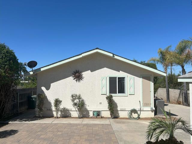 1120 S Broadway, Escondido CA: https://media.crmls.org/mediaz/0e47352d-3478-4a3c-b0e6-ce4ac7a2e5f0.jpg