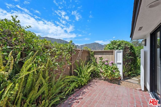 Drew Fenton | 17157 Avenida De Santa Ynez Pacific Palisades CA | MLS: 7373840 Drew Fenton | 17157 Avenida De Santa Ynez Pacific Palisades CA | MLS: 7373840