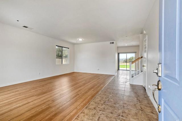 5478 Alexandrine Court, Oceanside CA: https://media.crmls.org/mediaz/0e47b82c-8563-4ca0-a09b-33b79c90fc18.jpg