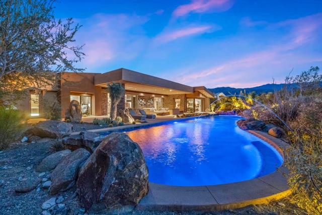 50741 Desert Arroyo Trail, Indian Wells CA: https://media.crmls.org/mediaz/0e47e30a-3f83-4e4b-90c2-bde558e9be64.jpg