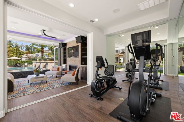 2855 Oak Knoll Drive, Diamond Bar CA: https://media.crmls.org/mediaz/0e47e773-dfd9-4a96-ad5d-7edcb5f5bb5e.jpg