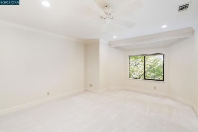 3363 Deer Hollow Drive, Danville CA: https://media.crmls.org/mediaz/0e4a251b-33ae-4913-802f-a784546d7638.jpg