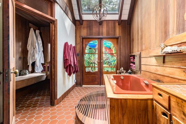 60 Highgate Road, Scotts Valley CA: https://media.crmls.org/mediaz/0e4ad02b-648e-4af4-8514-b9830764a63b.jpg