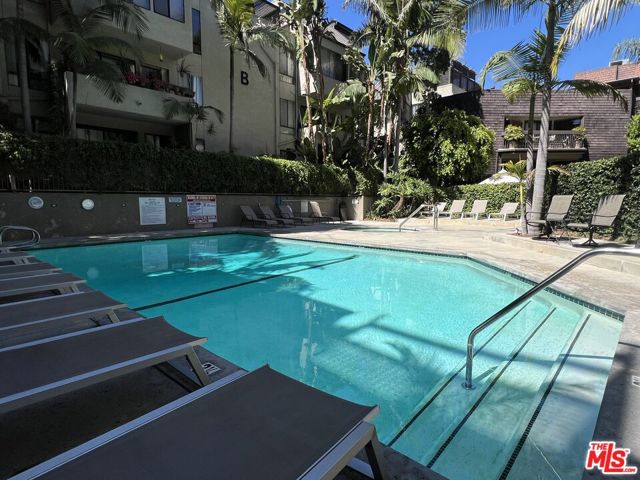 950 N Kings Road, West Hollywood CA: https://media.crmls.org/mediaz/0e4bb9c9-7df1-41ed-be6a-87e73361bf3a.jpg
