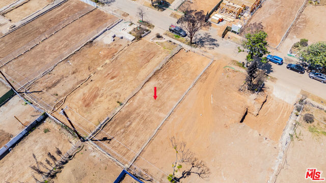 1046 Fiske Street, Pacific Palisades CA: https://media.crmls.org/mediaz/0e4bedc7-2ab5-4589-b4a6-54bd859139ae.jpg