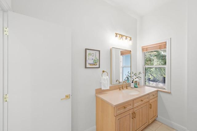 1050 Connecticut Drive, Redwood City CA: https://media.crmls.org/mediaz/0e4cf6a4-f612-4f7d-b288-f2b6a11e5a17.jpg