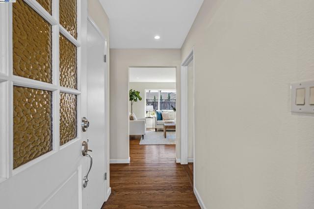 5266 Troy Ave, Fremont CA: https://media.crmls.org/mediaz/0e4cfb1d-8fee-4a18-b7b0-b3168ef5cd8e.jpg