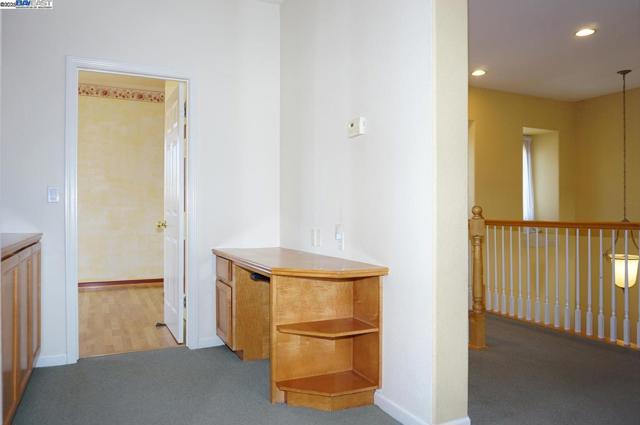 30278 Willowbrook Rd, Hayward CA: https://media.crmls.org/mediaz/0e4e9cf2-bd85-4fd0-a408-ea3dfa05c312.jpg