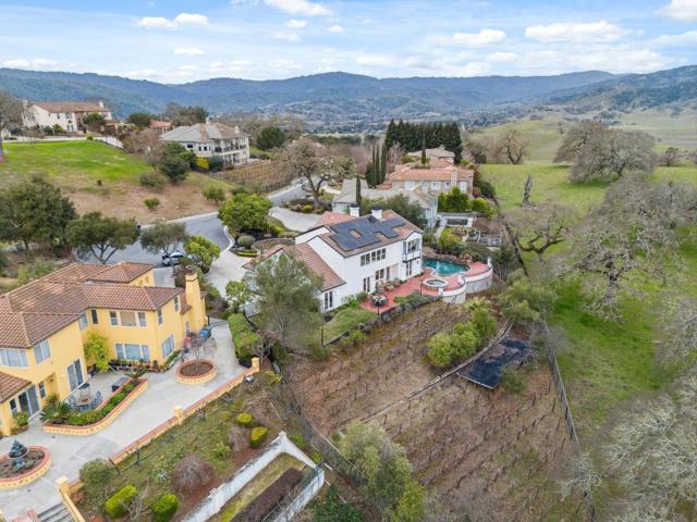2325 Olea Court, Gilroy CA: https://media.crmls.org/mediaz/0e4f22e7-8af8-45f4-9a2e-f9c85e51f2fb.jpg