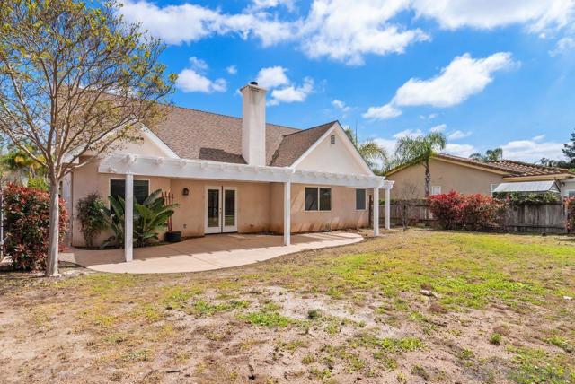 13222 Whitewater Dr, Poway CA: https://media.crmls.org/mediaz/0e4f3a65-ca2f-4d7f-b106-78dc3f26a8f3.jpg