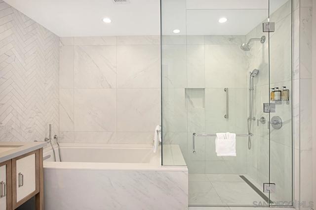 1500 Orange Ave, Coronado CA: https://media.crmls.org/mediaz/0e4f3a95-c10c-4463-8a77-9c506fba0c08.jpg