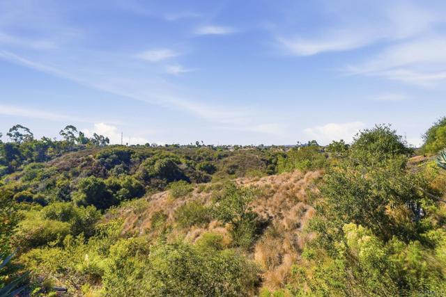 Detail Gallery Image 7 of 32 For 5442 Limerick Ct, San Diego,  CA 92117 - 3 Beds | 2 Baths