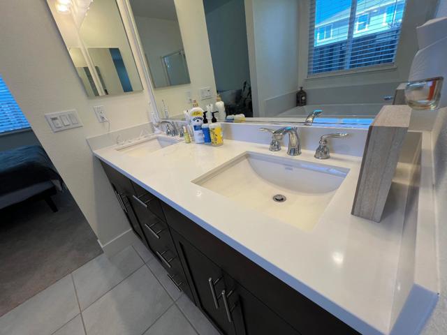 1460 Waterwheel Lane, Hollister CA: https://media.crmls.org/mediaz/0e5037d5-487d-4ae1-9898-c4703cc3abc1.jpg