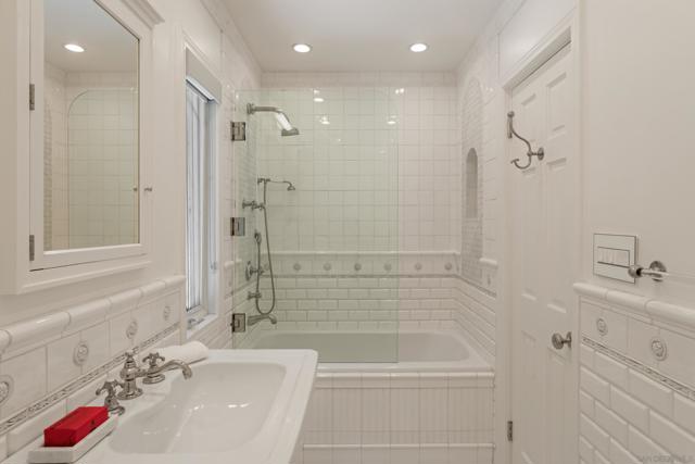 1543 Soledad Avenue, La Jolla CA: https://media.crmls.org/mediaz/0e506a45-9255-4c88-b184-aae576fae539.jpg
