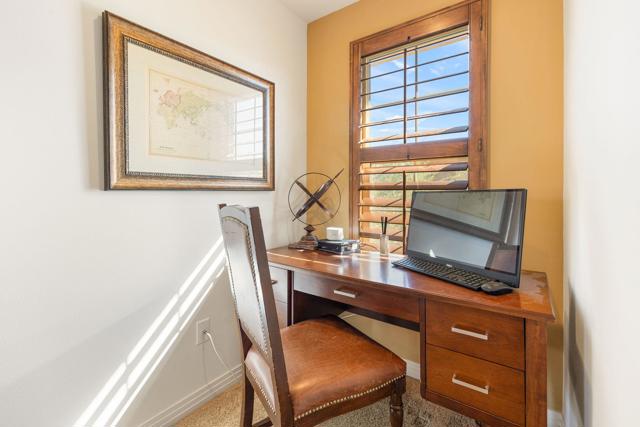 Image 29 of 45 For 52130 Desert Spoon Court