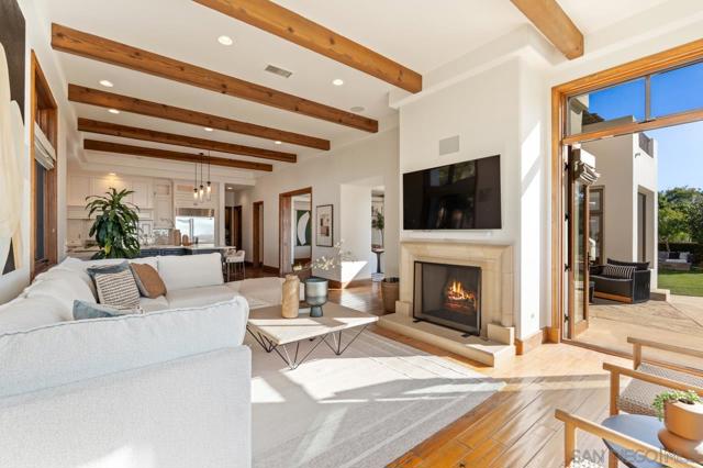 Image 29 of 69 For 8080 La Jolla Scenic Dr