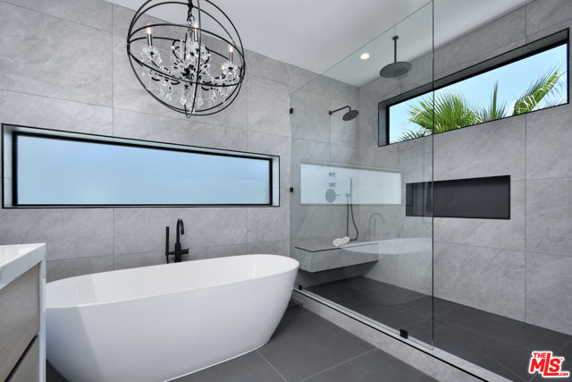 5316 Lennox, Sherman Oaks CA: https://media.crmls.org/mediaz/0e523273-ee52-4c9e-b192-8d6ffa22973d.jpg