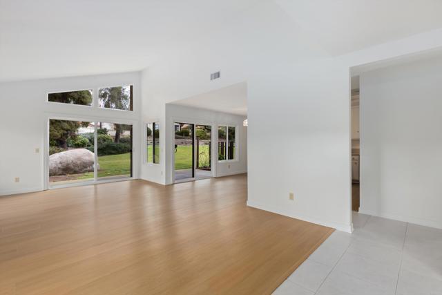 Detail Gallery Image 4 of 40 For 2105 David Dr, Escondido,  CA 92026 - 3 Beds | 2 Baths