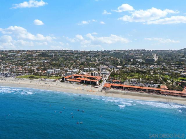 8131 El Paseo Grande, La Jolla, California 92037, 2 Bedrooms Bedrooms, ,2 BathroomsBathrooms,Condominium,For Sale,El Paseo Grande,240021976SD