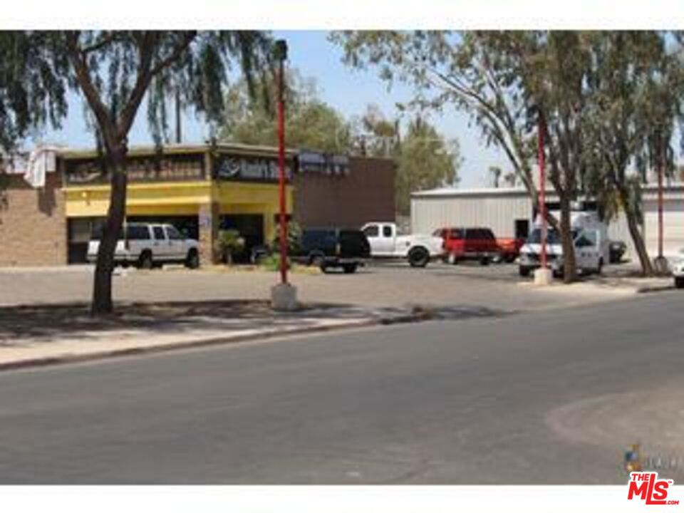 1360 N Imperial Avenue, El Centro, CA 92243