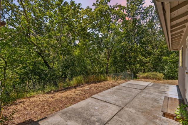 24895 Skyland Road, Los Gatos CA: https://media.crmls.org/mediaz/0e53044a-41ce-4998-bd05-4745be3ac2db.jpg