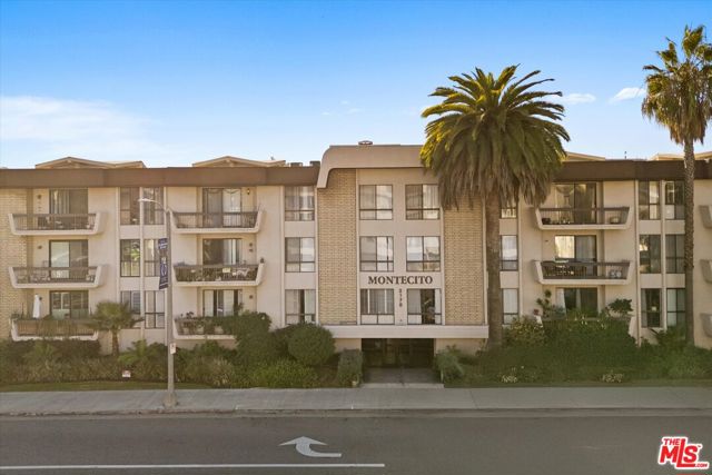 2175 S Beverly Glen Boulevard, Los Angeles CA: https://media.crmls.org/mediaz/0e530de7-dec8-4f55-9a46-54dafa07f957.jpg