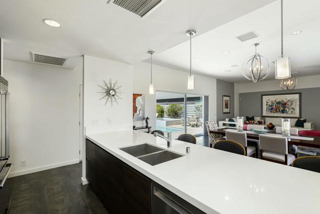 428 Chelsea Drive, Palm Springs CA: https://media.crmls.org/mediaz/0e534320-f1ea-47a7-b781-6637c5115182.jpg