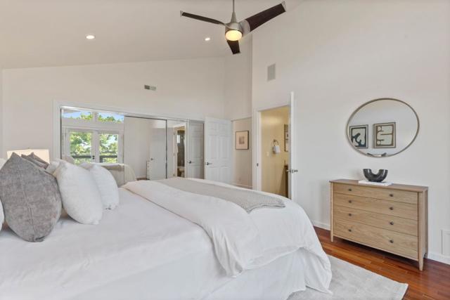 875 Sunset Drive, San Carlos CA: https://media.crmls.org/mediaz/0e53861d-89c6-4956-a0e3-02265a670eda.jpg