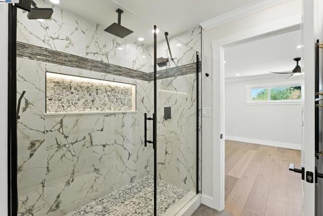 5701 Lewis Way, Concord CA: https://media.crmls.org/mediaz/0e542eb9-42fc-4f3d-831e-a7960502f47d.jpg