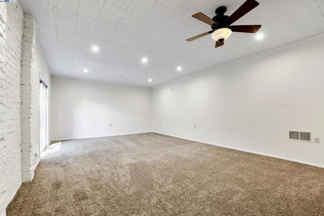 2593 El Caminito, Oakland CA: https://media.crmls.org/mediaz/0e545af2-93bb-44ad-b4b1-5cd08eea6089.jpg