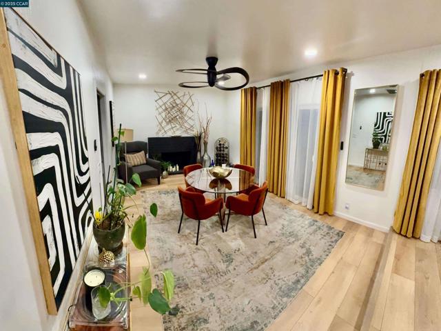 120 E Lake Drive, Antioch CA: https://media.crmls.org/mediaz/0e54e776-976e-4c67-9246-dd537d1c6293.jpg