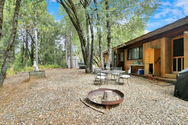 17533 Humbug Creek Road, Glencoe CA: https://media.crmls.org/mediaz/0e5558bb-a9d5-42f7-a7dd-b0b8c04e0200.jpg